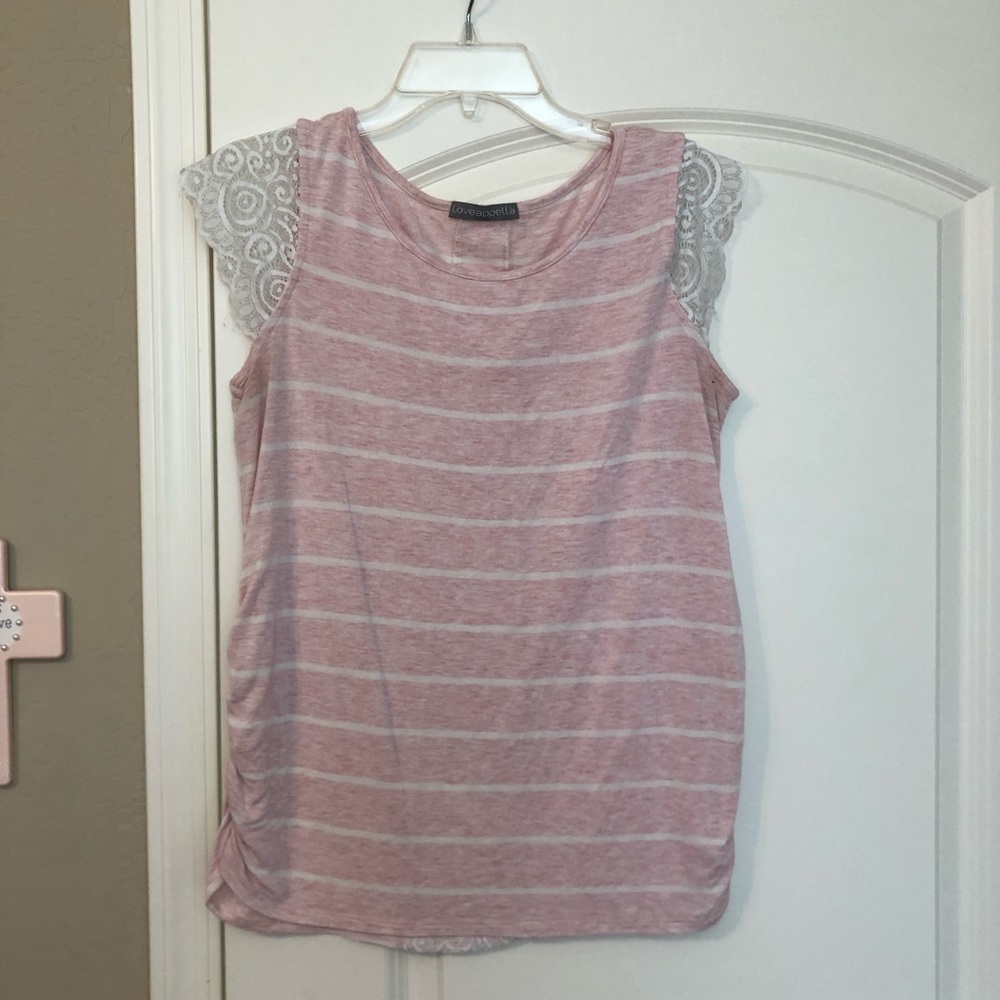Medium maternity roached shirt
